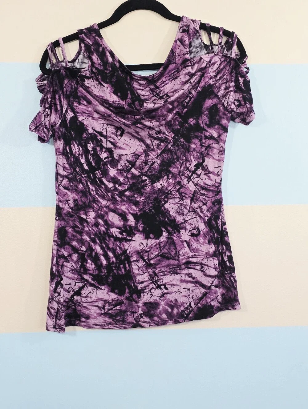 Rock & Republic Purple & Black Tie-Dye Cold-Shoulder V-Neck Tee - Picture 5 of 7